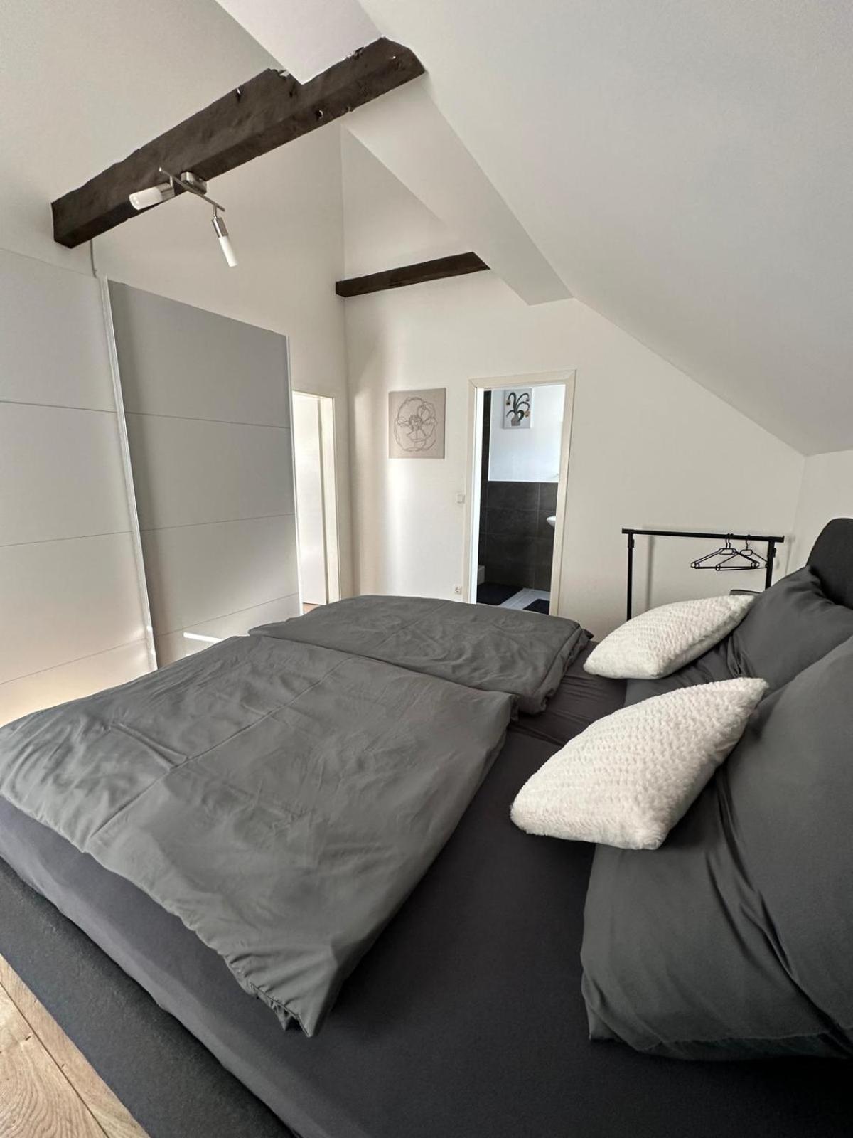 Mola Apartments-Charmante Ferienwohnung Im Herdecke Zentrum Fuer 3 Personen-Grosse Dachterrasse-Grill-Gratis Parken-Wlan ภายนอก รูปภาพ