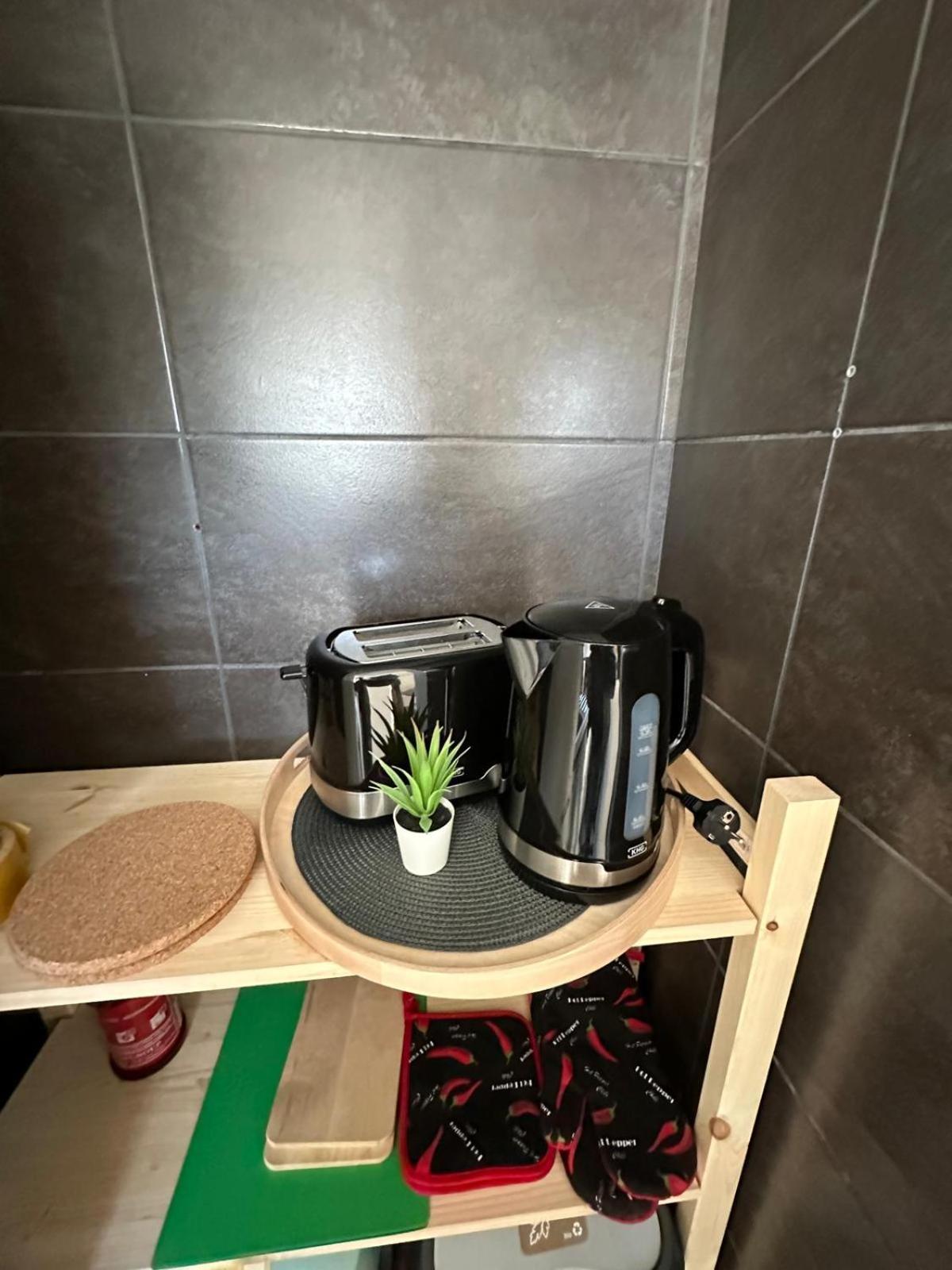 Mola Apartments-Charmante Ferienwohnung Im Herdecke Zentrum Fuer 3 Personen-Grosse Dachterrasse-Grill-Gratis Parken-Wlan ภายนอก รูปภาพ