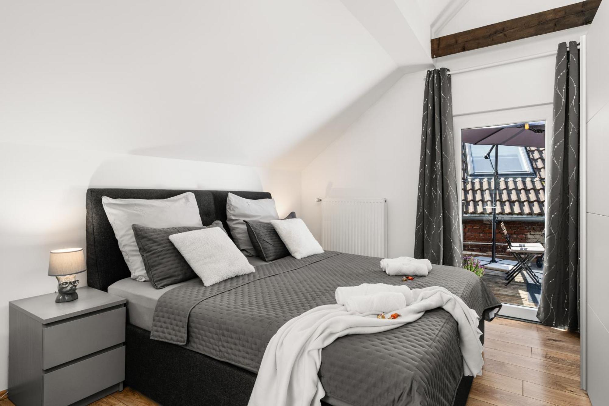 Mola Apartments-Charmante Ferienwohnung Im Herdecke Zentrum Fuer 3 Personen-Grosse Dachterrasse-Grill-Gratis Parken-Wlan ภายนอก รูปภาพ